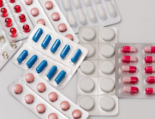 El paradigma de salud «síntoma-fármaco», muy lejos de anteponer la salud de las personas